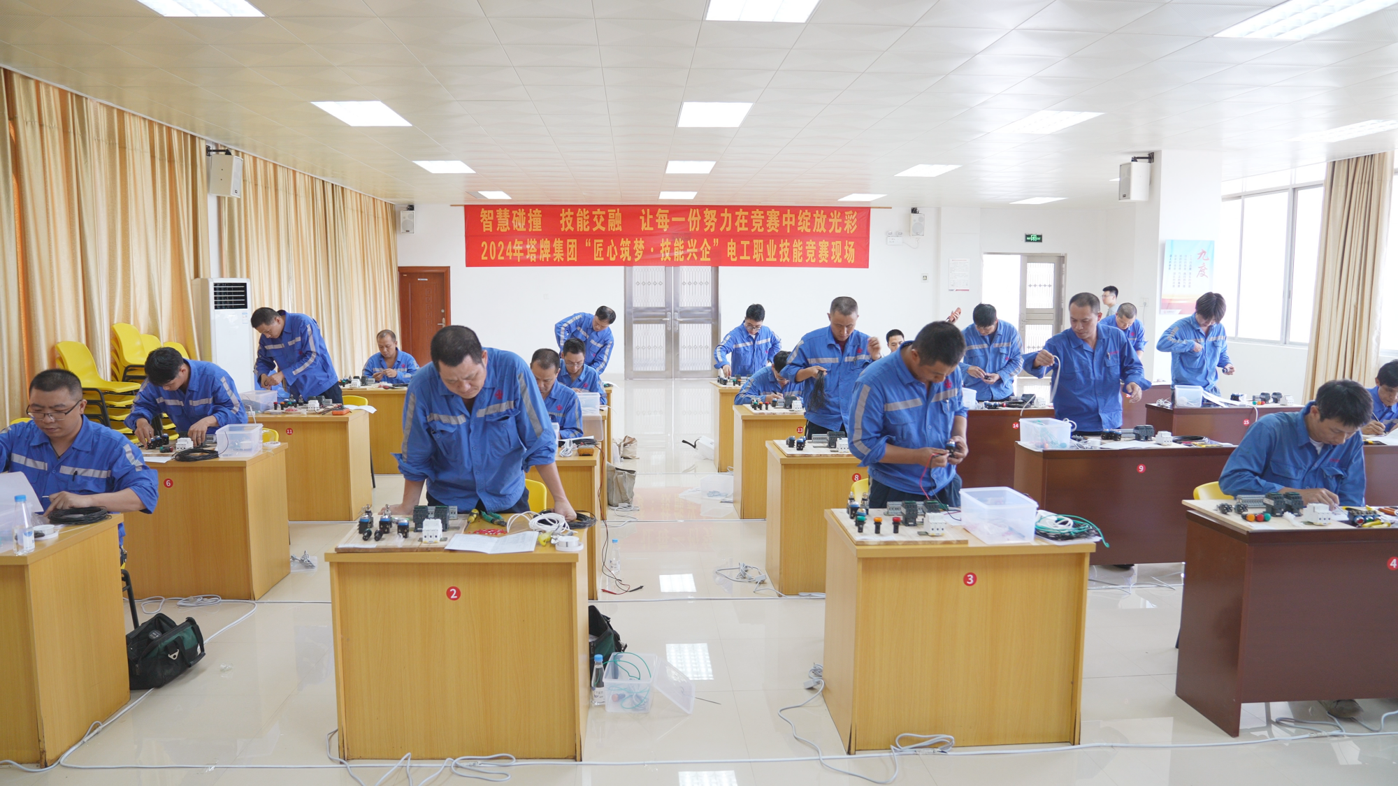 以赛促学 | 6008集团官方网站集团2024年“匠心筑梦·手艺兴企”劳下手艺竞赛圆满收官-6008集团官方网站